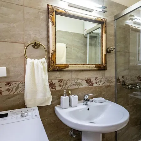 Boutique Aspasia ליקסורי