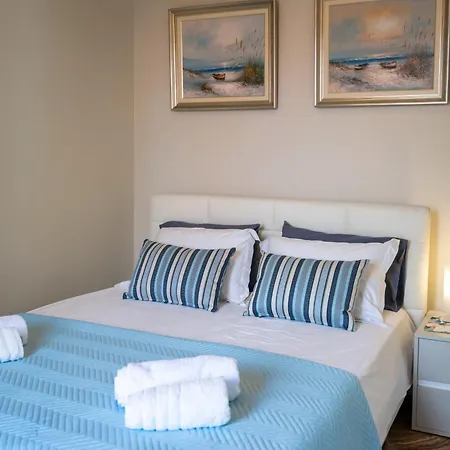 Boutique Aspasia ליקסורי